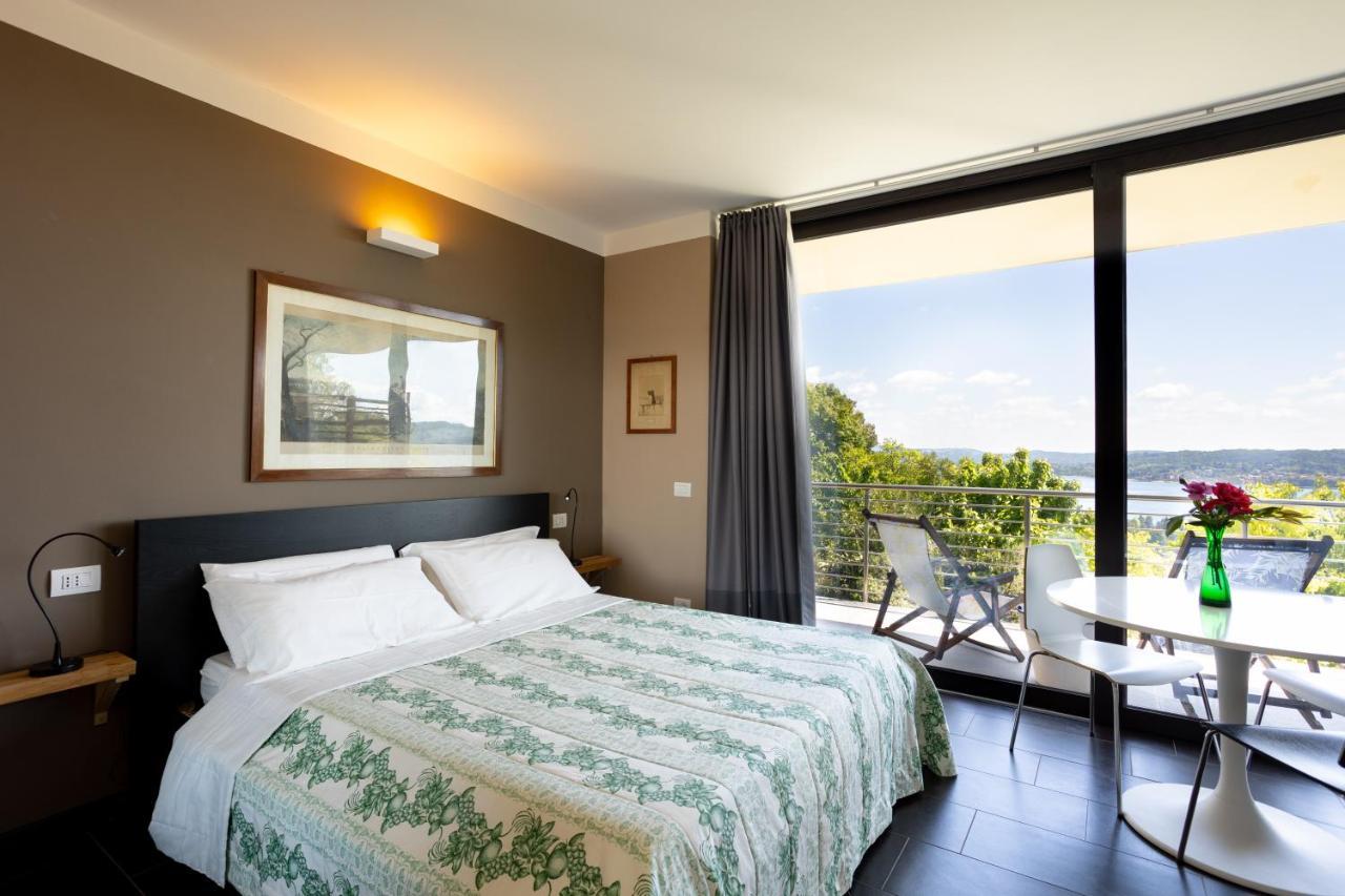 La Torretta Studios & Suite Lesa Exteriör bild