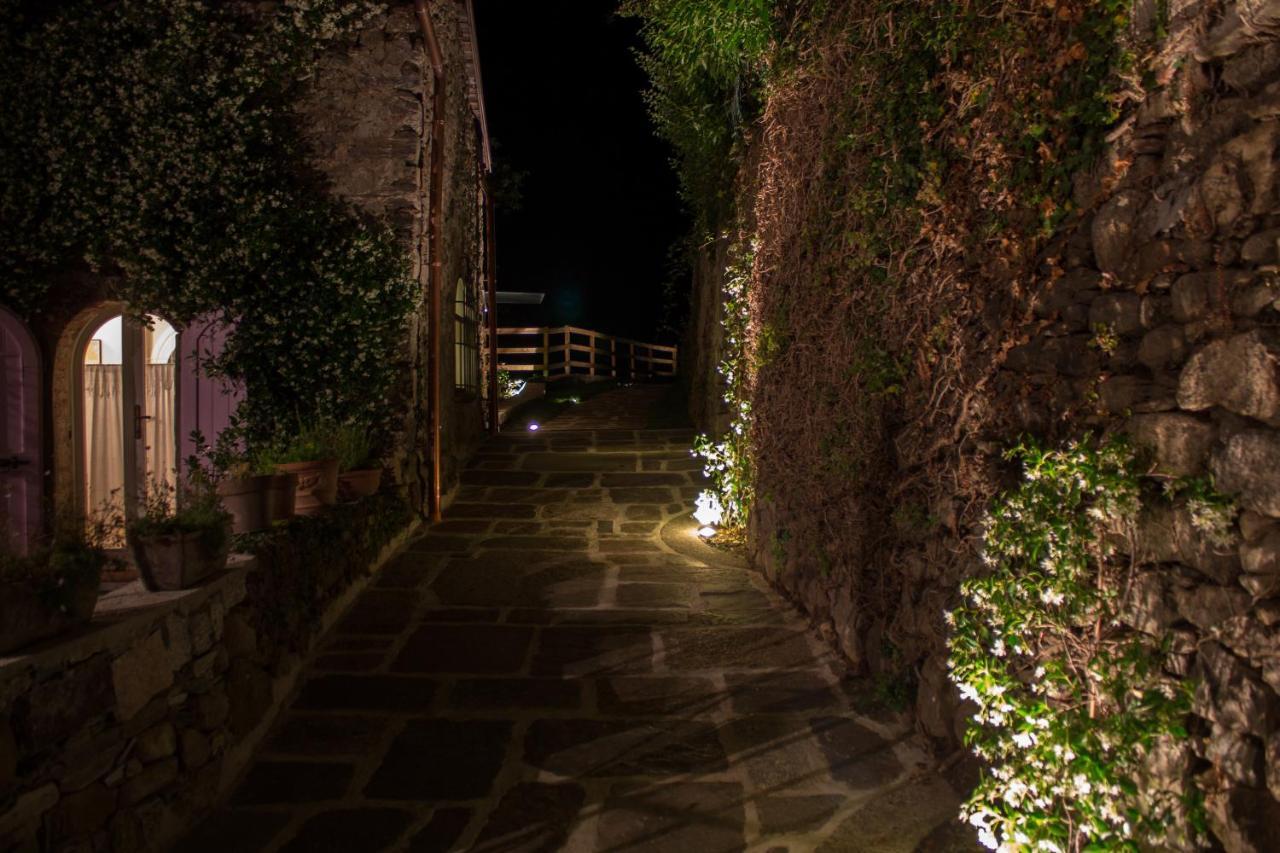 La Torretta Studios & Suite Lesa Exteriör bild